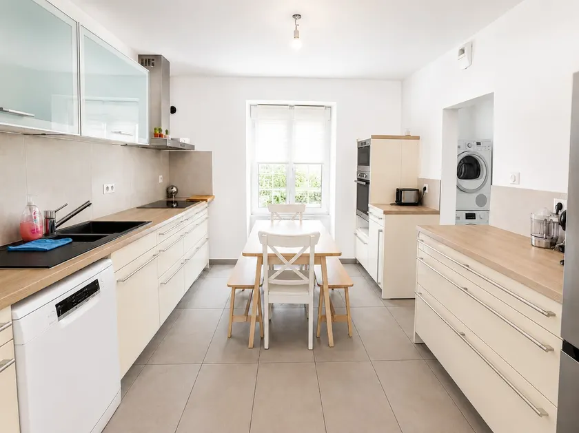 6 minutes from Basel | Full Kitchen | Garden | - Image 1