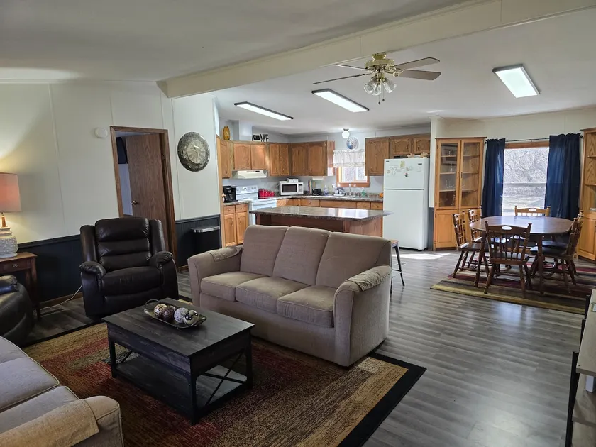 Longview Homestead - Image 1
