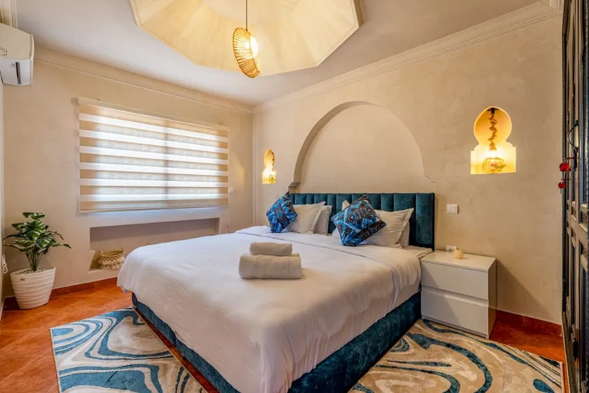 Central romantic studio - 1 bedroom - Parking - Image 1