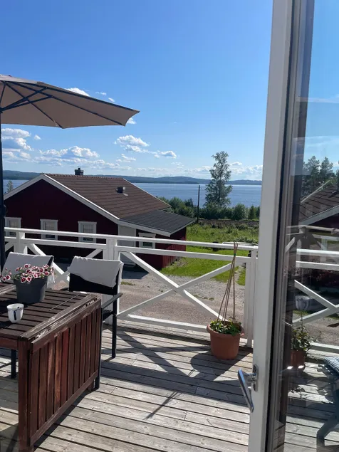House overlooking Lake Siljan - Image 1