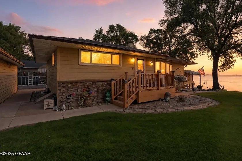 Rock Island Beach House - Image 1