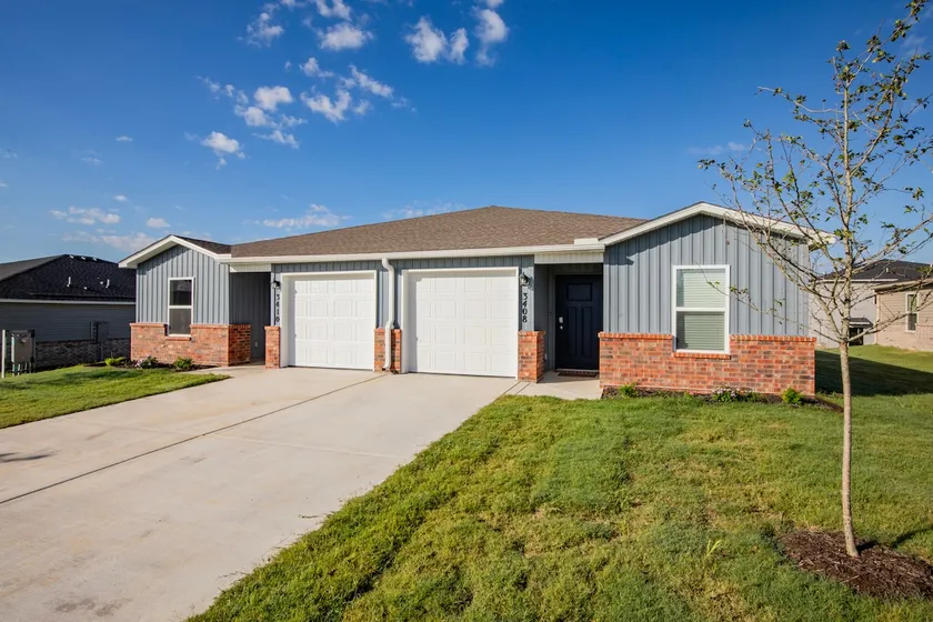 Peaceful Bentonville Retreat - Image 1
