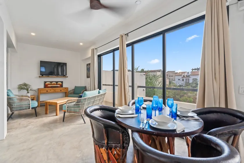 Beach Retreat 2 Bdrm 2 Bath - Image 1