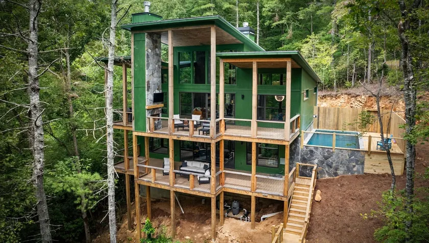 Peaceful Mountain town Creek Escape w/private pool - Image 1