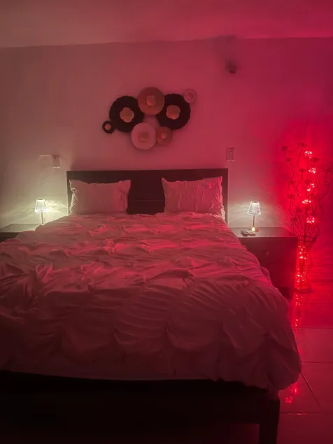 La Esquina AirBnB #5- New & Great Location - Image 1