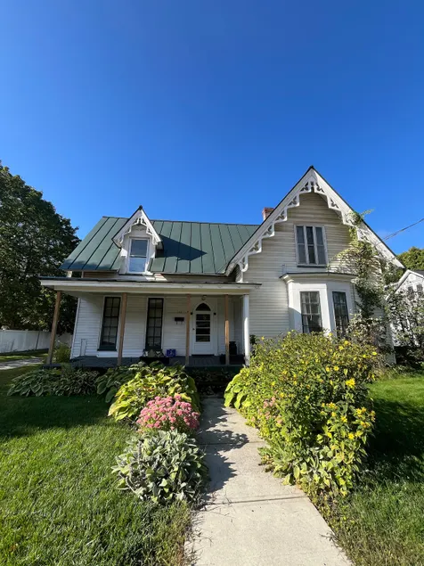 Victorian Home in Waterbury Village - Image 1