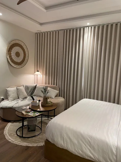 Elegant Bohemian Studio - Image 1