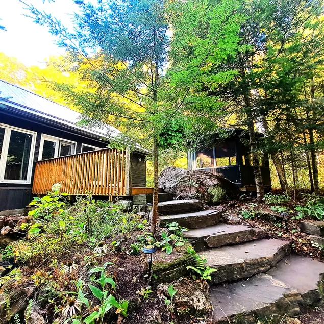 The Miskwabi Hideaway Haliburton Ont - Image 1