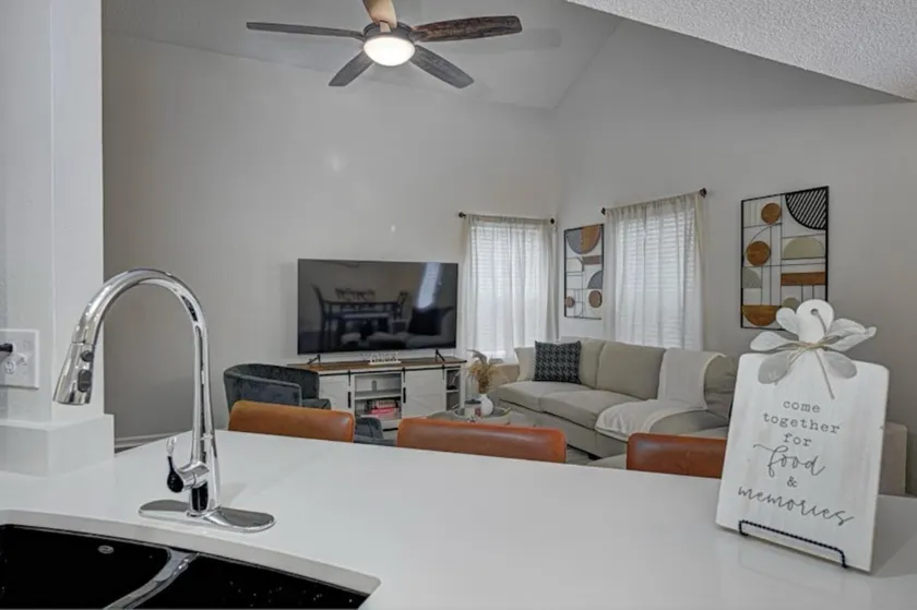 Noblesville-Getaway - Image 1