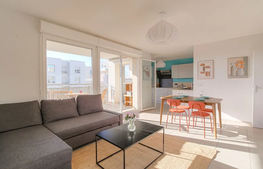 Charming and Spacious near Groupama Stadium - Image 1