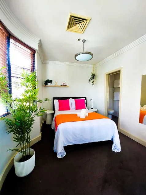 Cityside Comfort LOFT – Chippendale - Image 1
