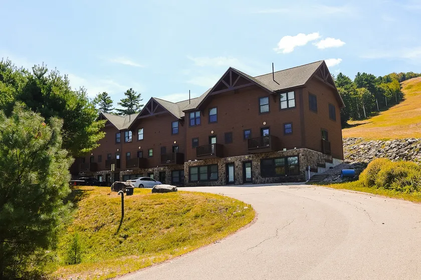 Cozy Mountain Condo | Hiking & Moose Pond - Image 1