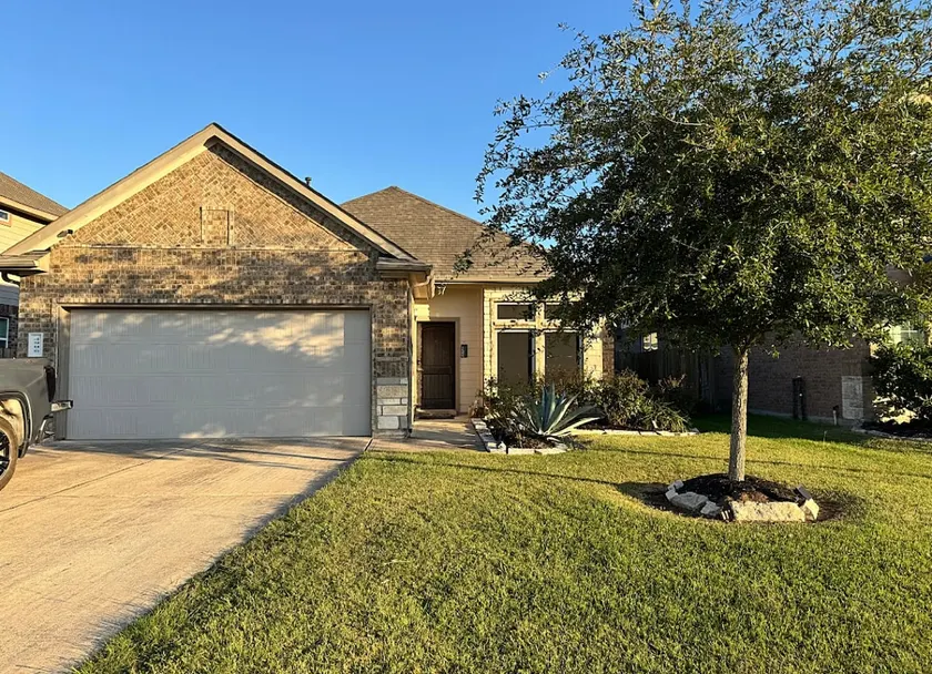 3BR Home | 25 Min to NRG for Rodeo/World Cup - Image 1