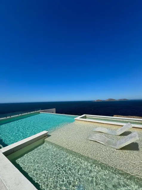 View of the Pacific Sunset Hills paradise - Image 1