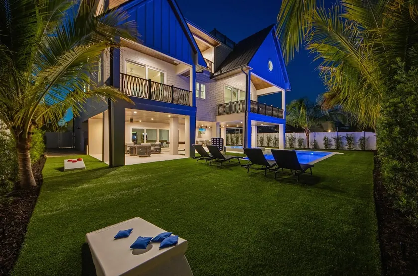 Elegance~Gorgeous! Arcade!~ Heated pool/spa~North - Image 1