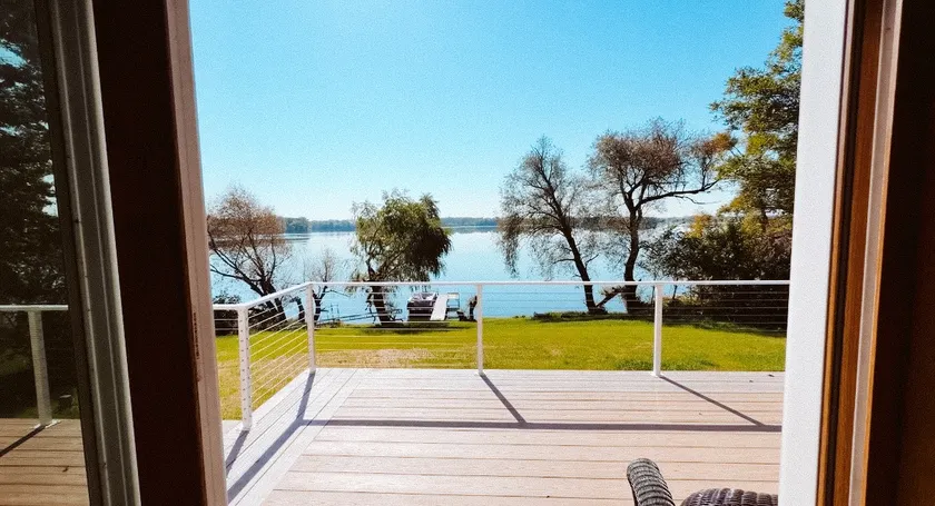 Southern Minnesota Lakefront Oasis - Image 1