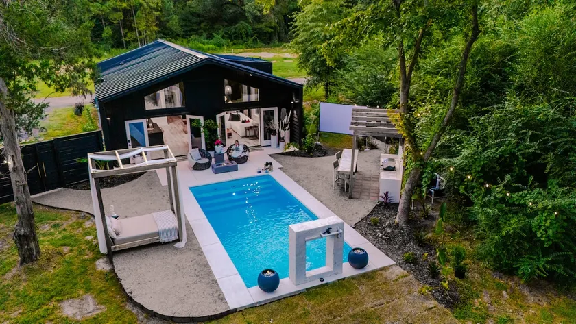 Romantic Luxury Villa | Private Pool & Hot Tub - Image 1