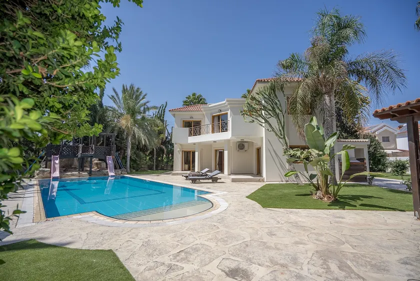 Blue Pearl Villa - Image 1