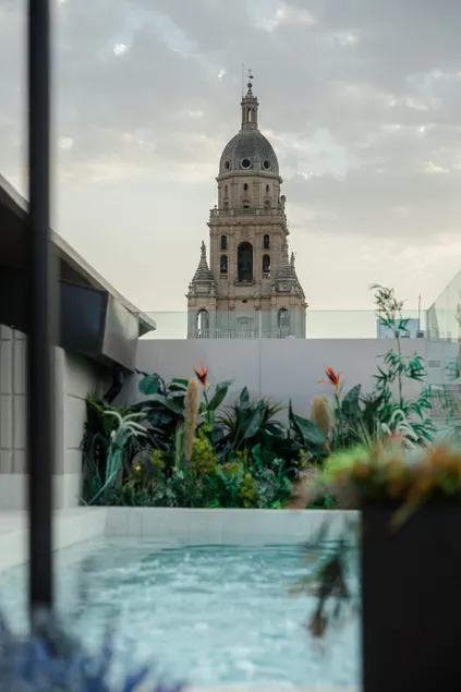 Rooftop pool and cathedral views - Image 1