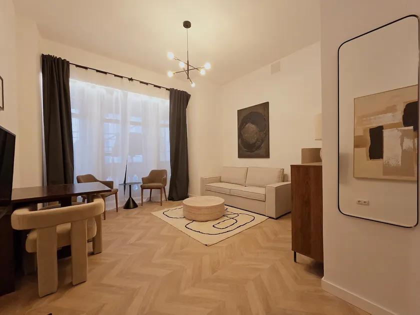 New apartment, views of Gran Vía. - Image 1