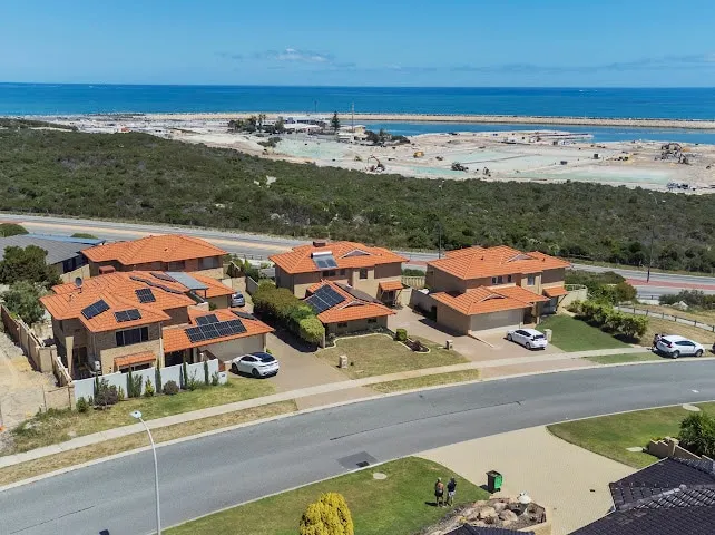 Ocean Reef Marina by the Sea 4BR plus Study plus - Image 1