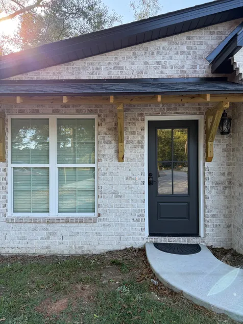 Country Cottage - Image 1