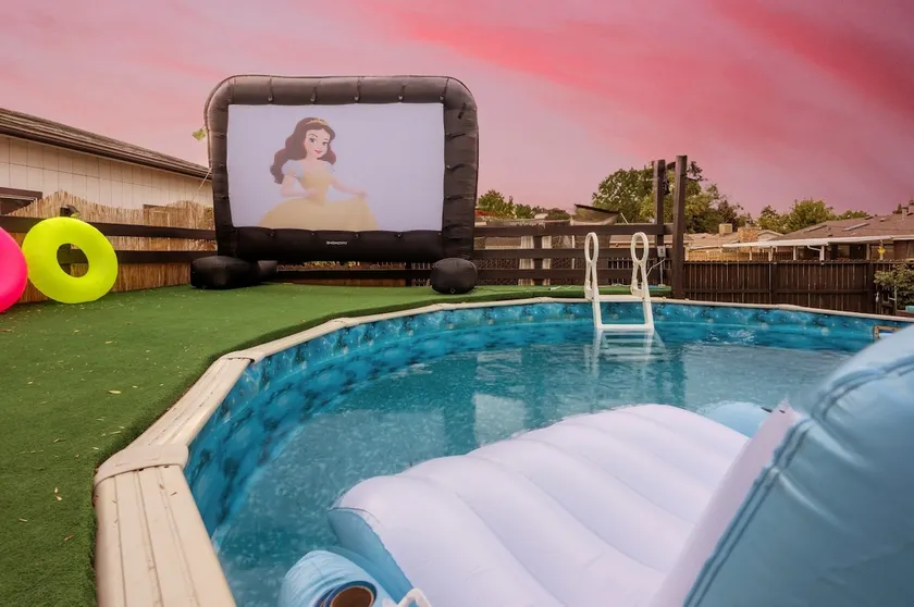 Pool/Spa/Family friendly/Game Basement/Big Yard - Image 1