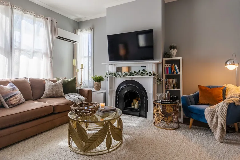 Macfie Cottage – Modern Comfort, Old Charm - Image 1