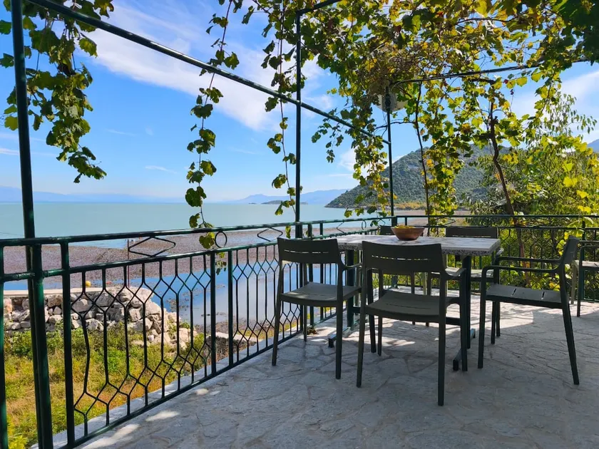 Pelican Bay House - Skadar Lake - Image 1