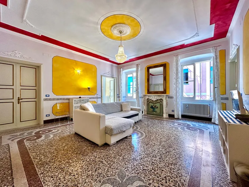 ”Nuova Italia” LUX Spacious Apartment in the Center - Image 1