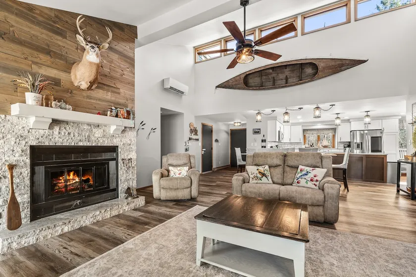 Twin Lake Lodge - Four Seasons of Fun - Image 1