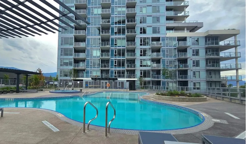 New Okanagan Lake Condo: Pool, Gym, Prime Location - Image 1