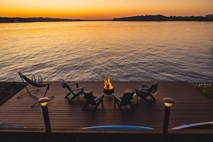 Sundrift Lakehouse | Sunsets, Kayaks+Paddleboards! - Image 1