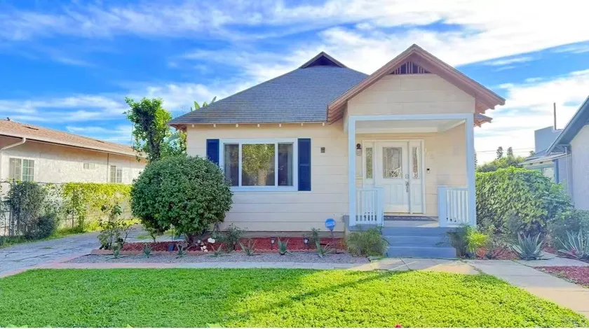 Stylish 2BR/1BA Steps to Caltech & Colorado Blvd - Image 1
