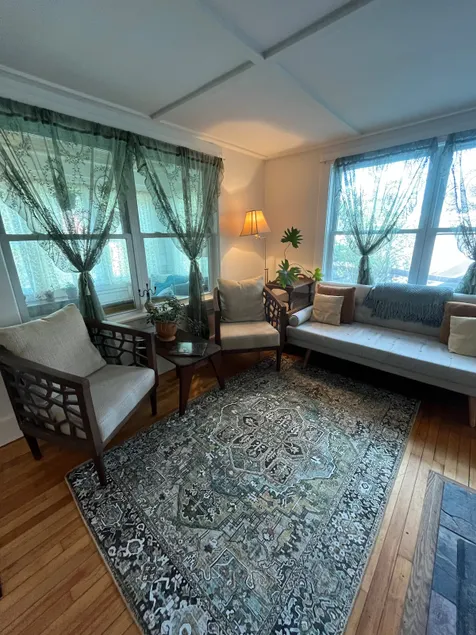 “The Brambles”- a 1920s Apartment near the beach - Image 1