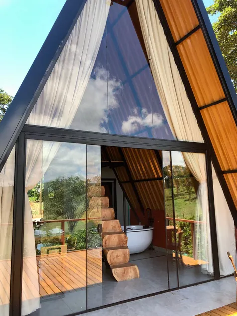 High-end retreat in the coffee mountains. - Image 1