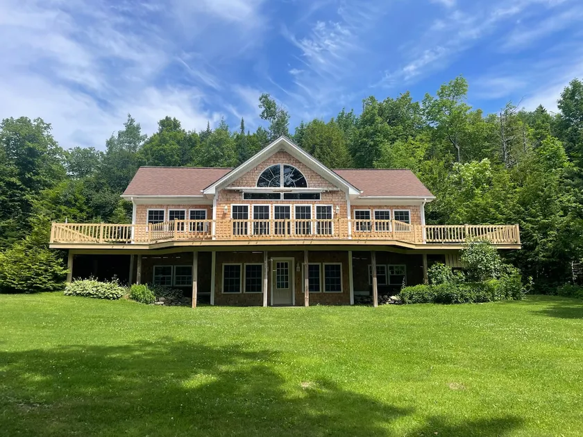 The Maine Goosenest, Expansive Lakefront Retreat - Image 1