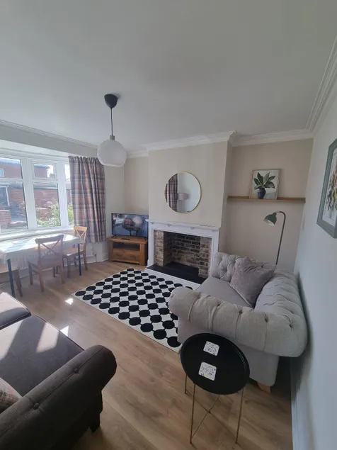 Beautiful peacful Newcastle Flat - Image 1