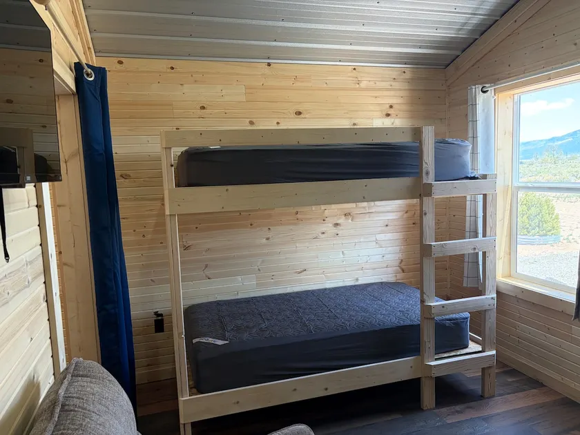 Blanca View Dry Cabin - Image 1