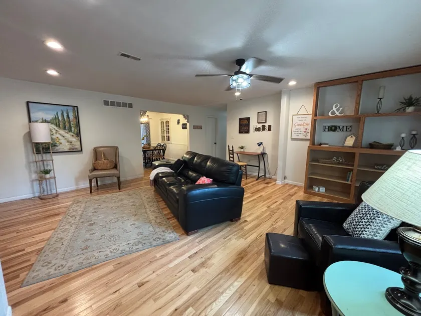 Sunnyvale Stay - Image 1
