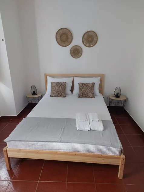 Azinhaga Houses - Local Accommodation - Image 1