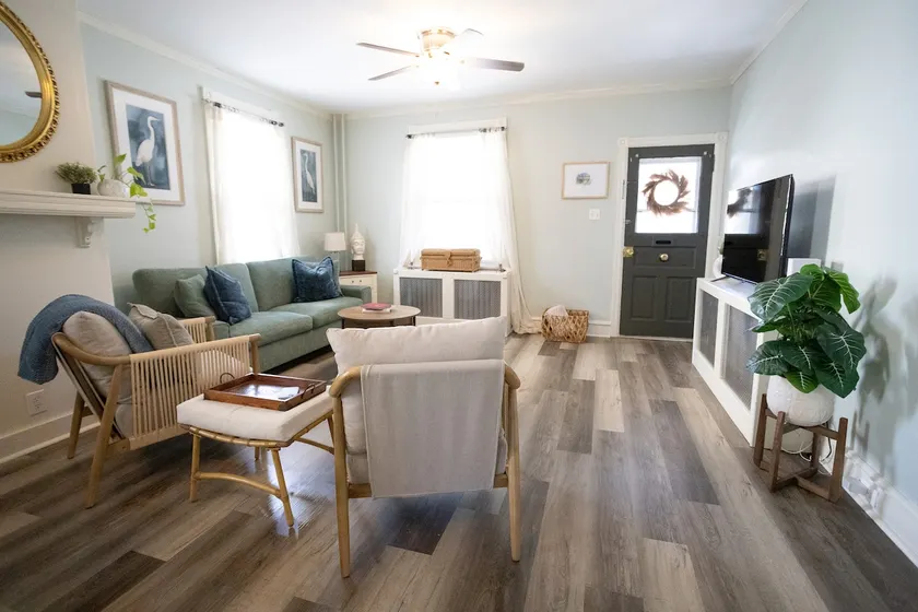 Clean & Cozy 3BR Near Train + Parking - Image 1