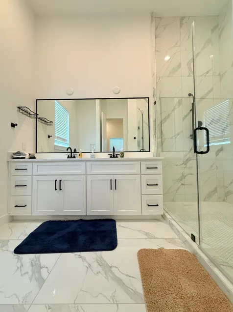 Comfy Minimal 3BR for Families, Nurses & Group - Image 1