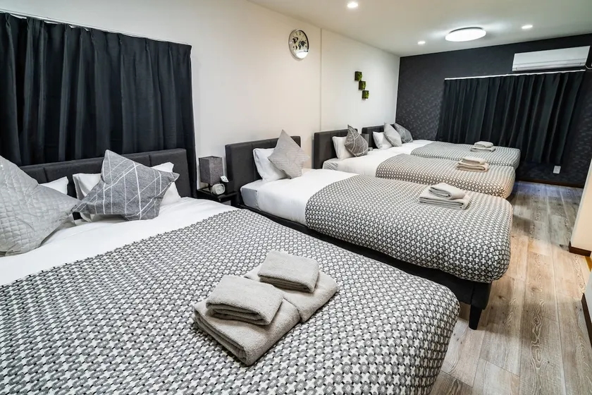 Panda Hotel | 45 ㎡ 1BR | Entire place near the station. Recommended for families and groups - Image 1