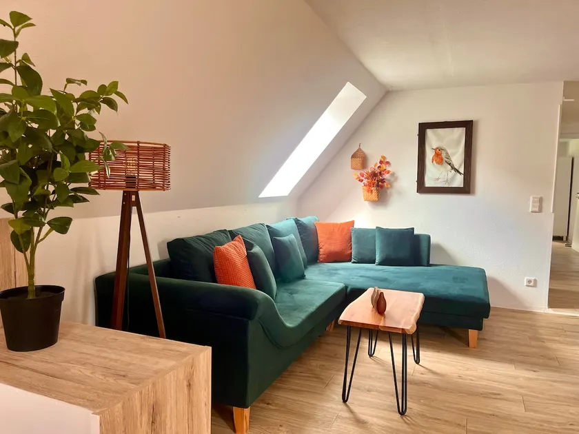 Modern apartment with balcony & Wi-Fi – central - Image 1