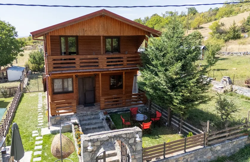 Green Forest Villa - Image 1