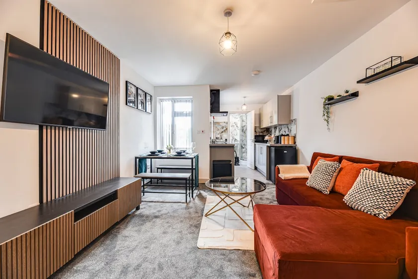1 Bedroom Flat Near Co-op Arena & Etihad stadium - Image 1