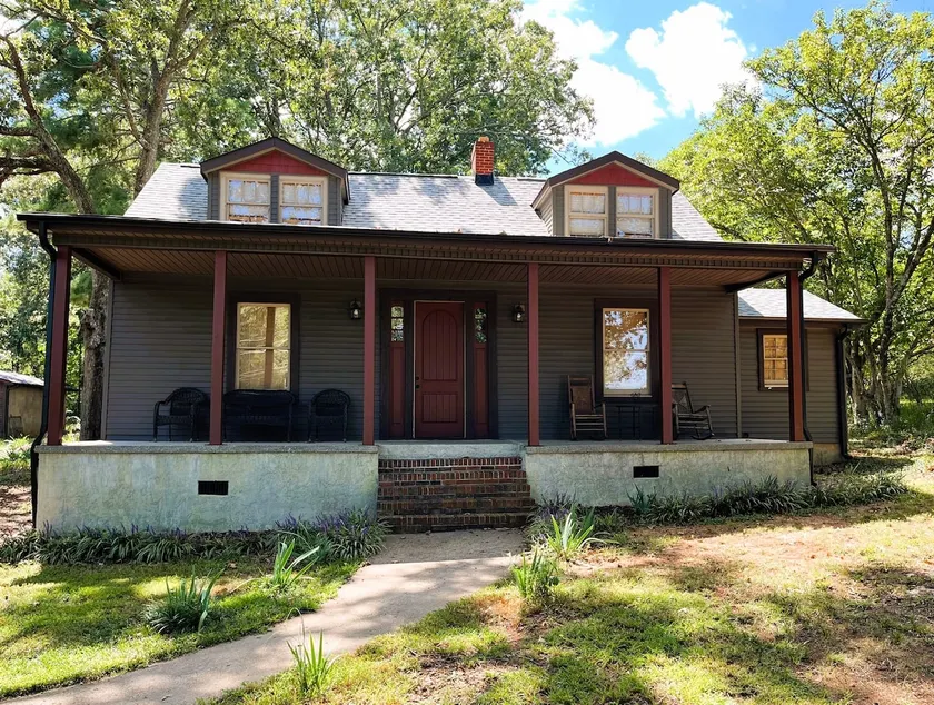 Charming Home in Easley - Image 1