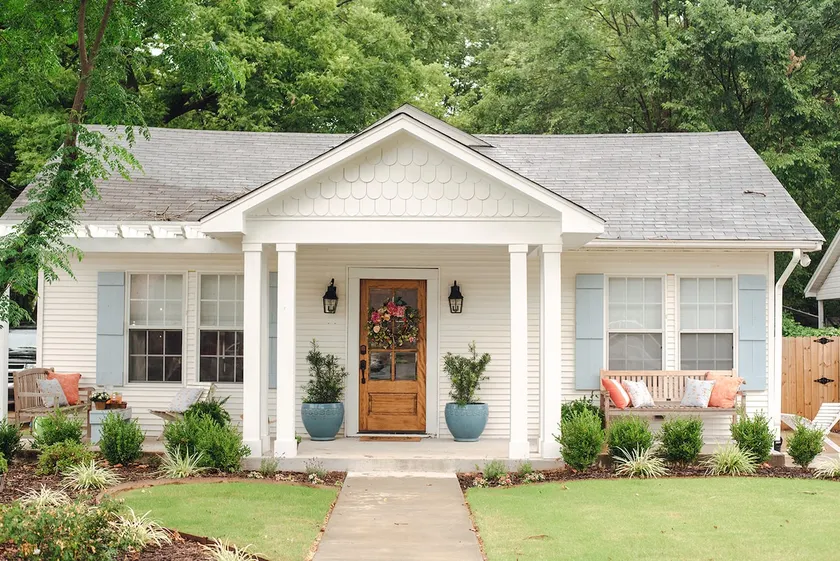 Charming Historic District Cottage Near Downtown - Image 1