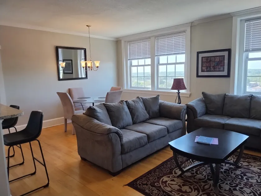 Timeless Downtown Retreat – Historic 1BR Apartment - Image 1